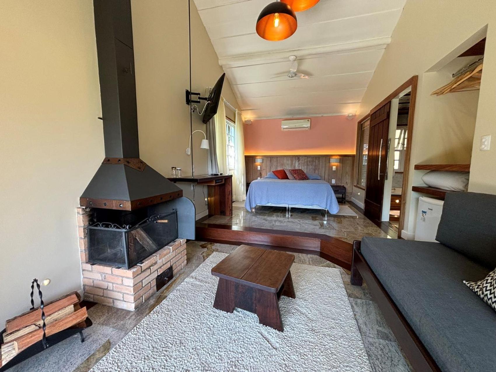 Auberge Suisse Pousada 노바프리부르구 외부 사진