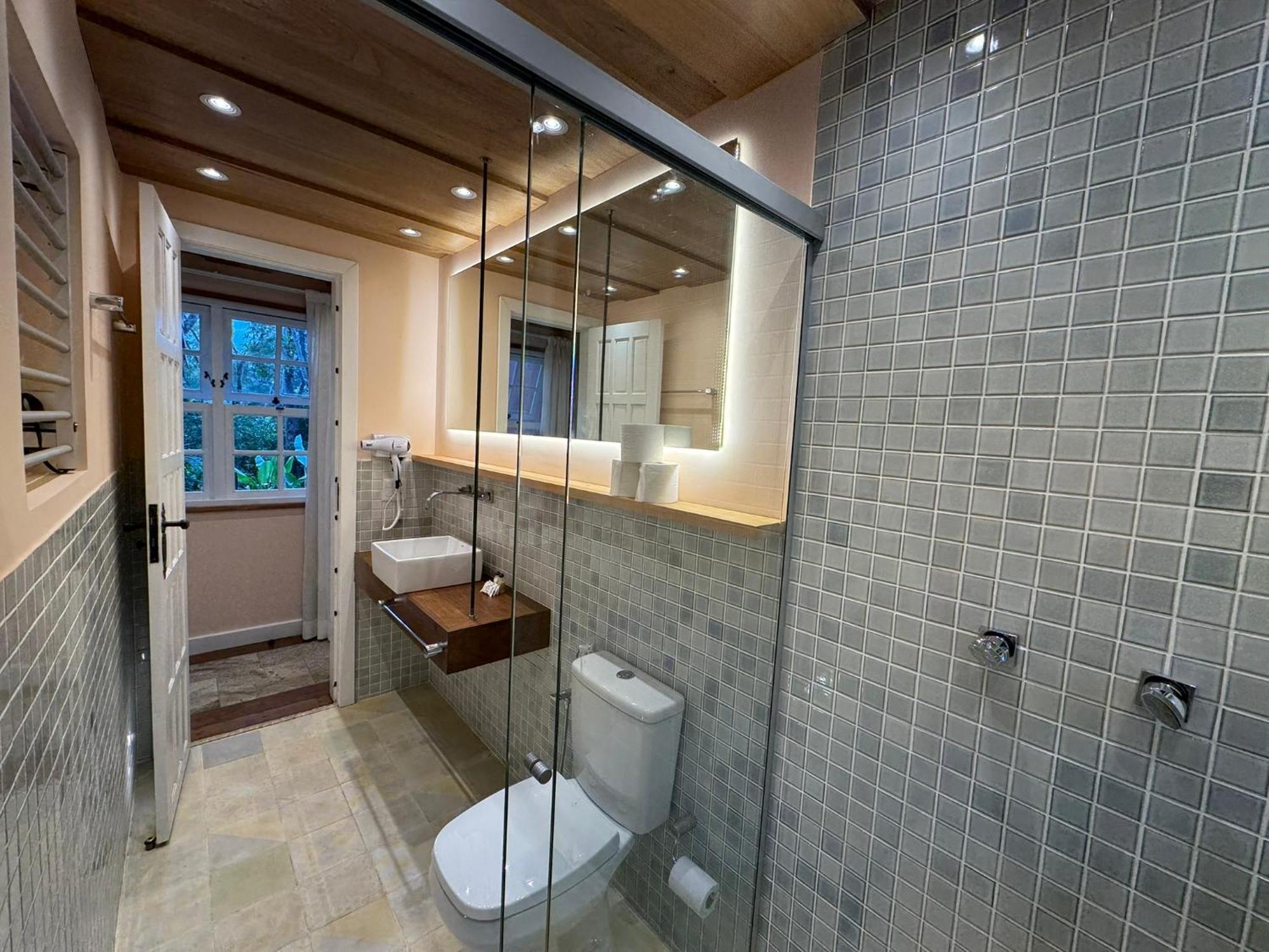 Auberge Suisse Pousada 노바프리부르구 외부 사진